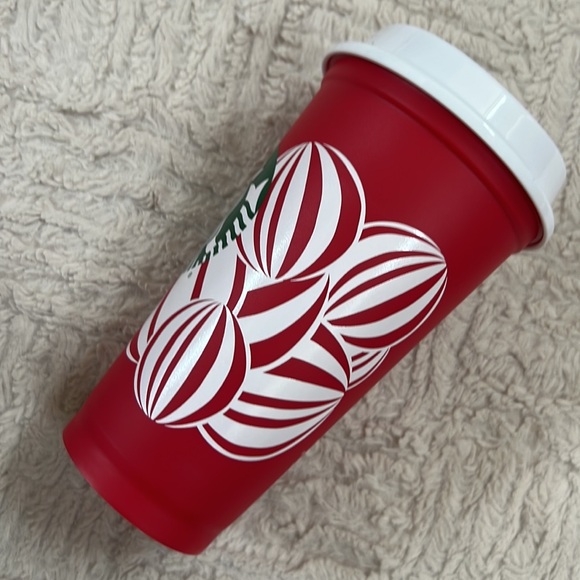 Bundle of 4 2024 Starbucks holiday reusable cups and lids, New condition - Picture 5 of 16